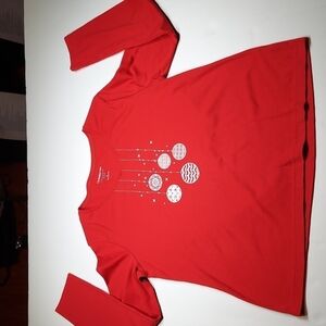 CROFT & BARROW Women's Christmas Classic Tee Red Long Sleeve V-Neck Size L